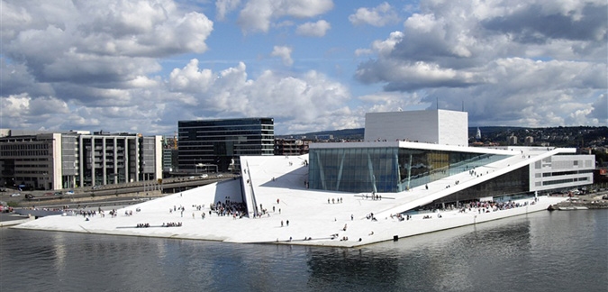 Oslo Opera by Christopher Hagelund